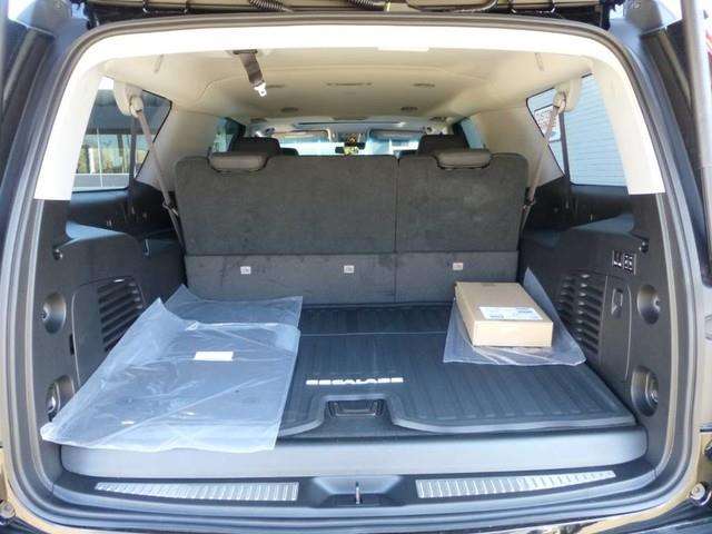 2017 Cadillac Escalade ESV 4x4 Luxury 4dr SUV